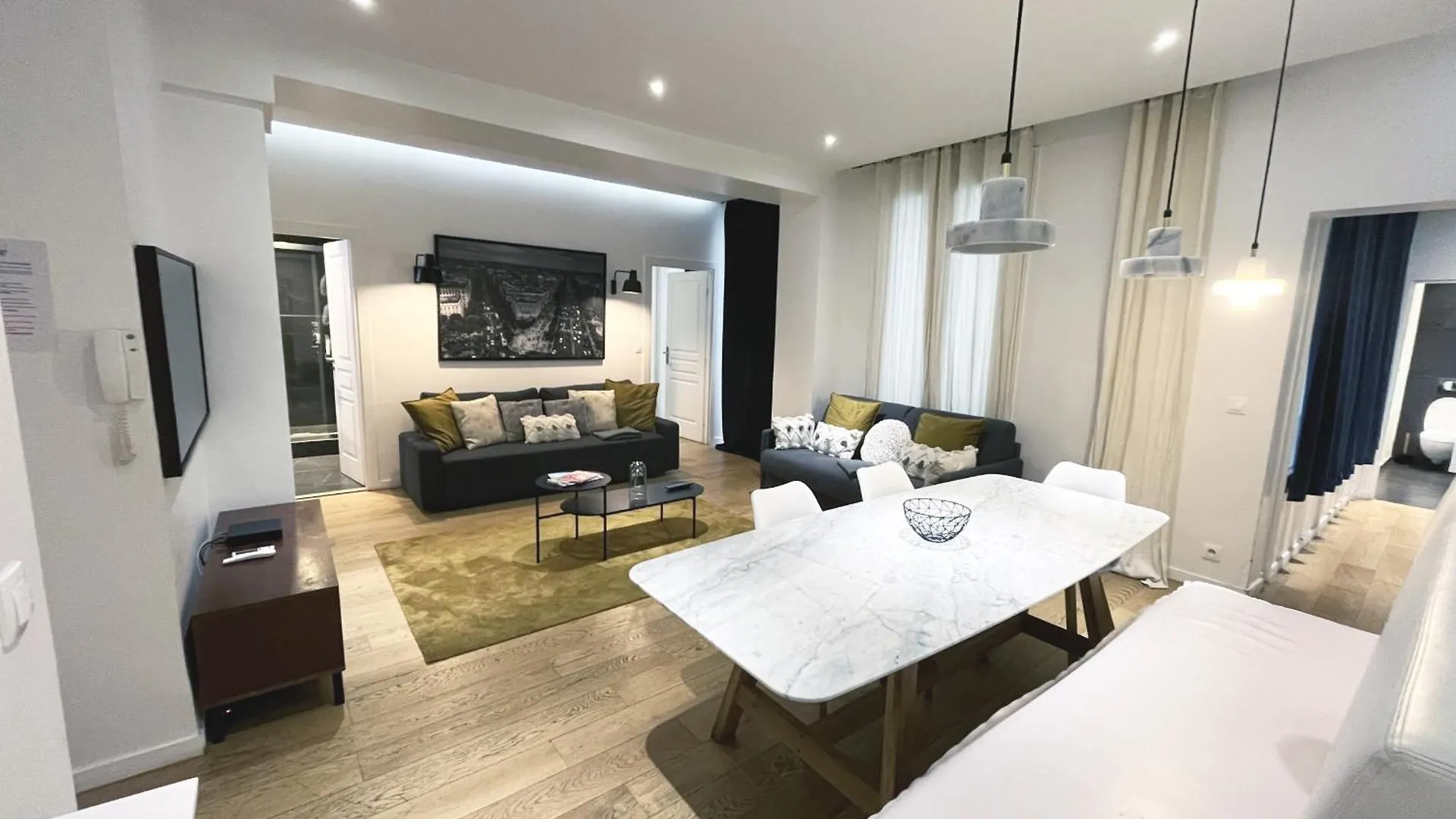 Urban Flat 69 - Beautiful Parisian Apartment In Center Of Paris contacts