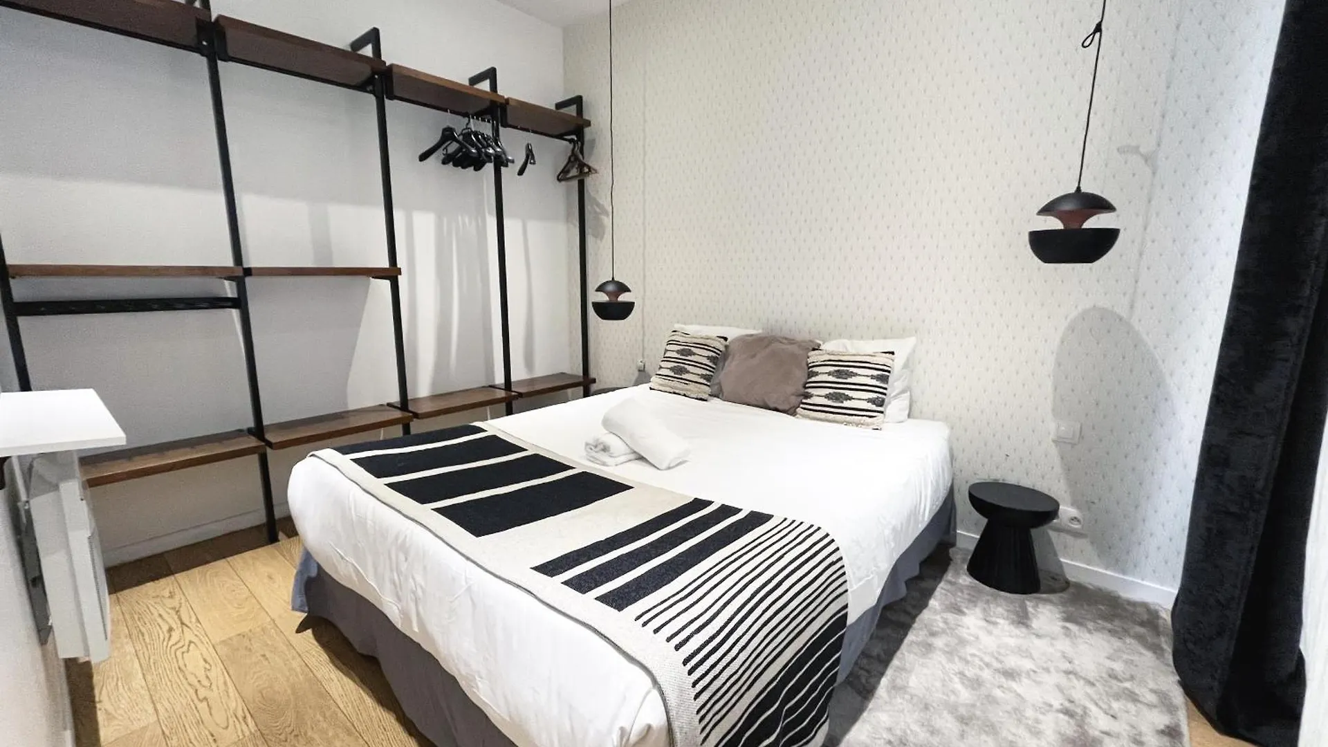 Urban Flat 69 - Beautiful Parisian Apartment In Center Of Paris France
