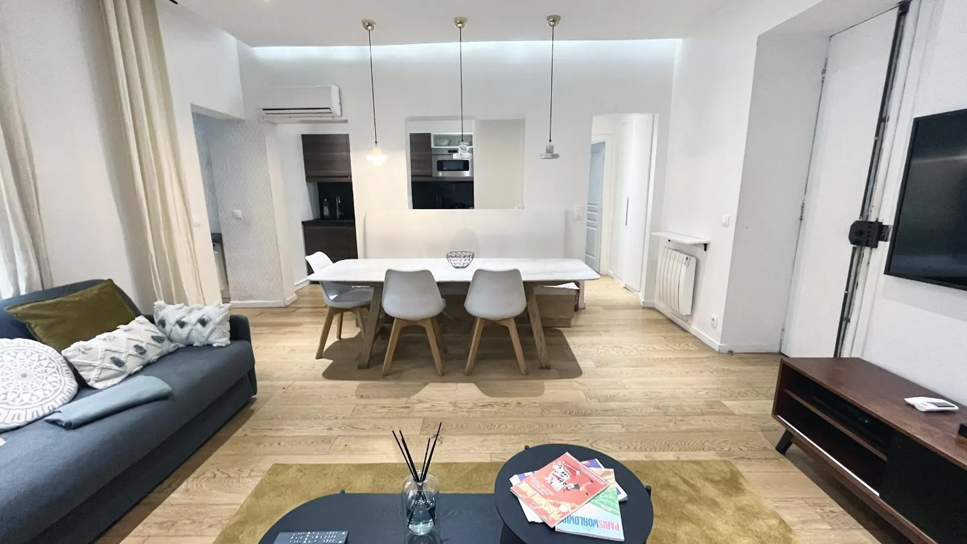 Urban Flat 69 - Beautiful Parisian Apartment In Center Of Paris